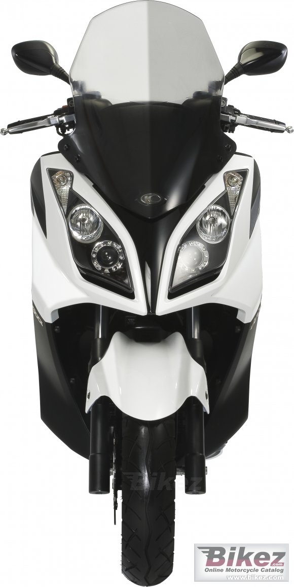 thumbnail interactive-video image 1 of FACO High Winter Windscreen For KYMCO Downtown 300 (2009-2012) - Clear 23101 1 of 3